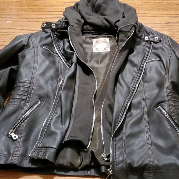 Hooded Jacket - Picture 3 of 6